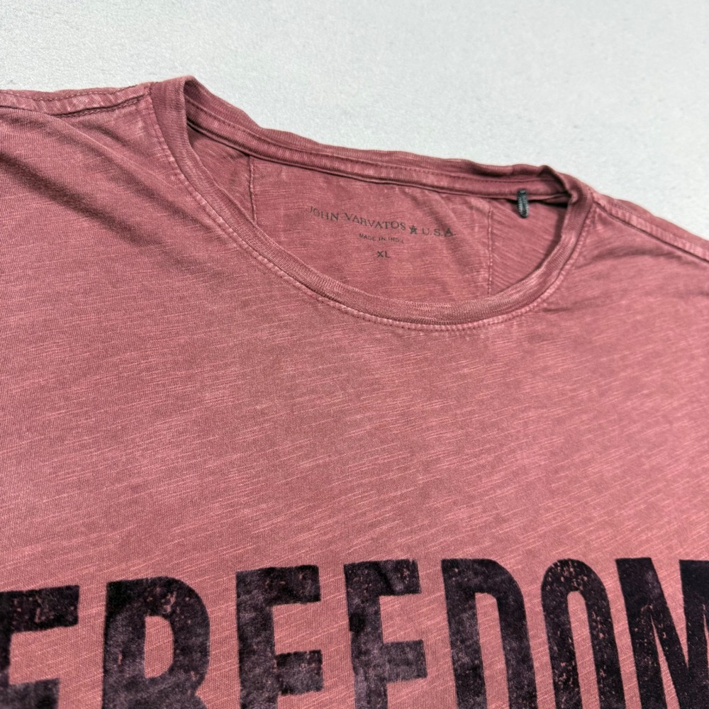 John Varvatos USA Freedom Graphic Tee Faded Burgundy Red XL